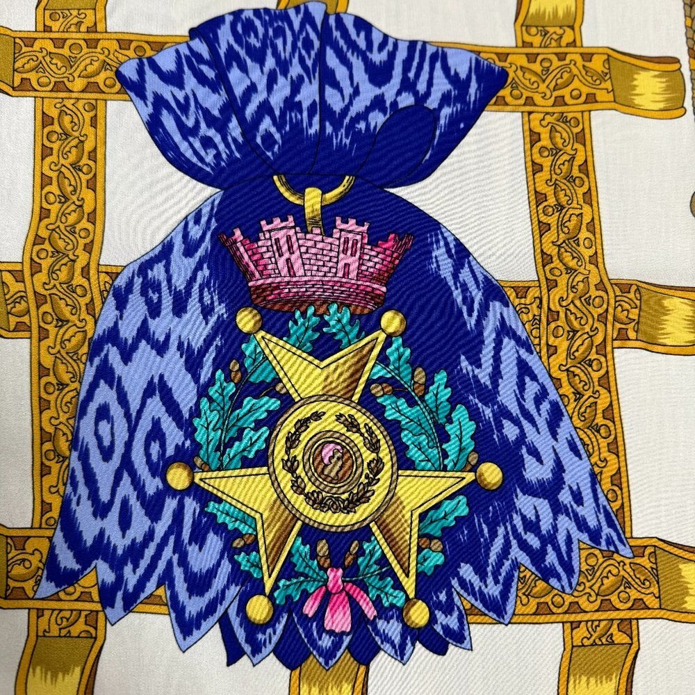 Vintage Silk Scarf 32" x 32" - Picture 4 of 7